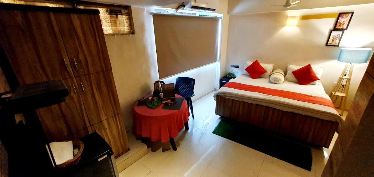 Hotel Krishna Ahmedabad Exterior photo